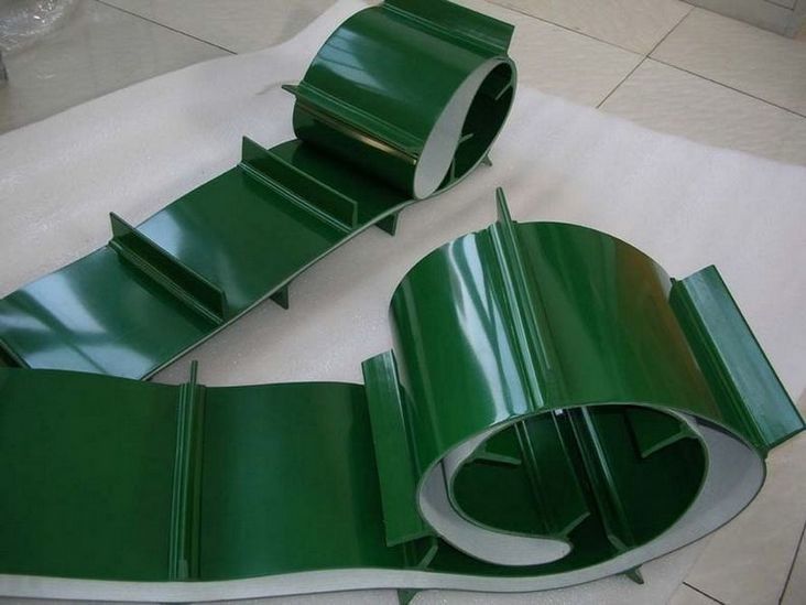 Small Lumps Partition Cold Resistant Conveyor Belt For Building Materials